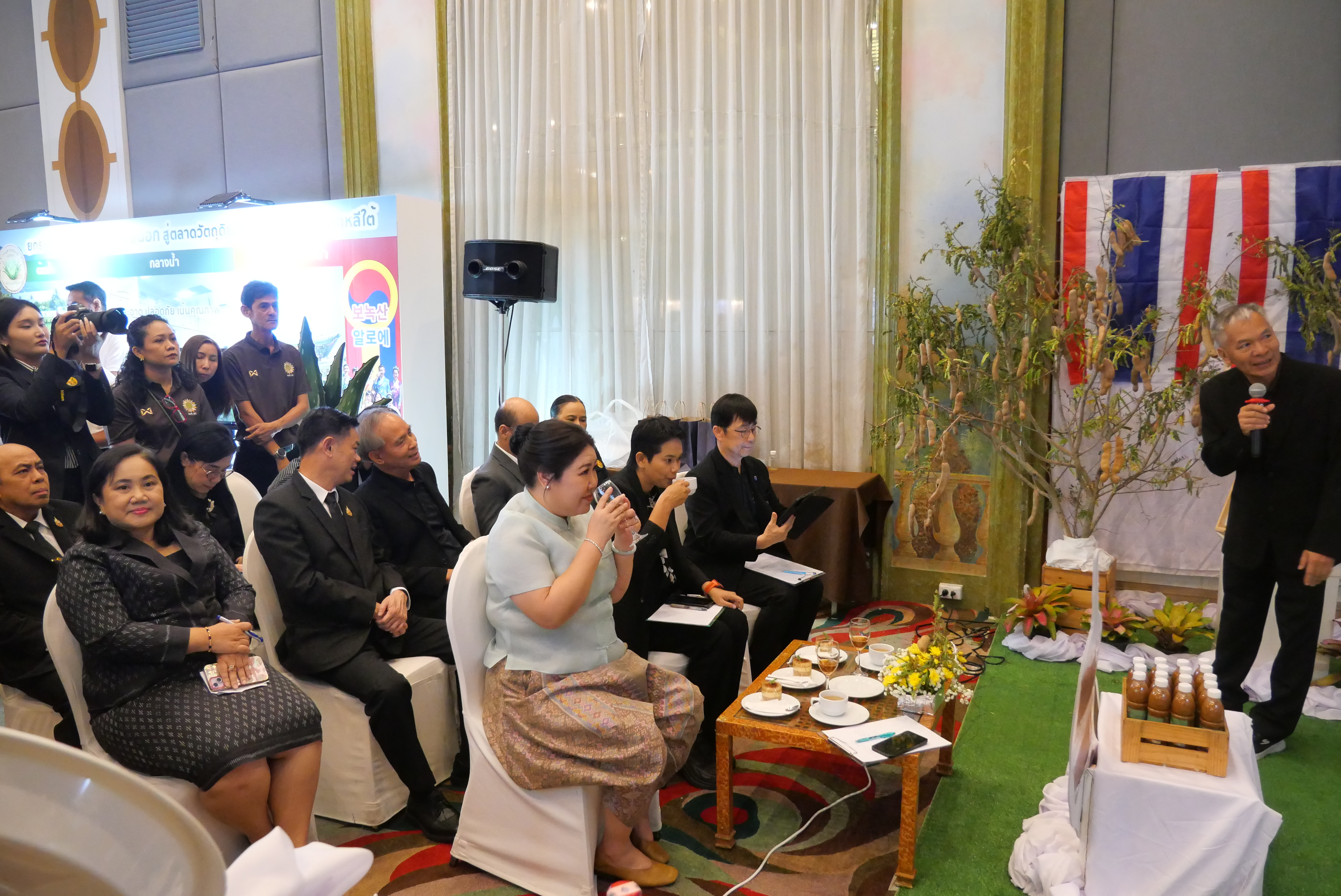 title - ส.ป.ก. ร่วมกิจกรรมการนำเสนอผลงานของผู้เข้ารับการฝึกอบรม หลักสูตร นักบริหารการพัฒนาการเกษตรและสหกรณ์ ระดับสูง รุ่นที่ 92 ณ โรงแรมมารวย การ์เด้น